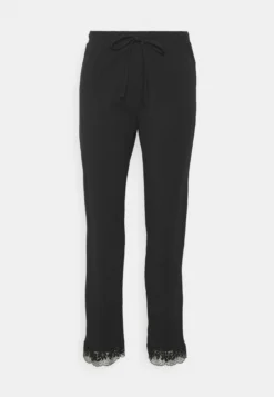 ESPRIT Seasonal Solid Long Leg Long Sleeve - Pyjama - Black 13 ESPRIT Seasonal Solid Long Leg Long Sleeve - Pyjama - Black -Esprit e0e1d4daef174ddcb957d272b4334ba0 scaled
