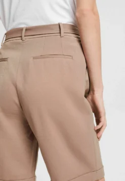 ESPRIT Mit Bundfalten - Shorts - Taupe -Esprit e11b6d946d0c4e67aceb0e56fec73a77 scaled