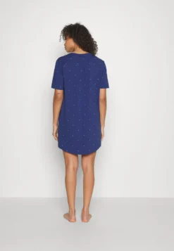 ESPRIT Seasonal Nightdress- Nachtjapon - Dark Blue 8 ESPRIT Seasonal Nightdress- Nachtjapon - Dark Blue -Esprit e9d3f409d76e4c84bd9df993e56901c8 scaled