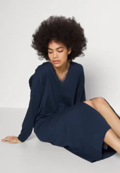 ESPRIT Seasonal Long Sleeve - Nachtjapon - Ink -Esprit ea0e87487b314de4a948cc11ccd77f86 scaled