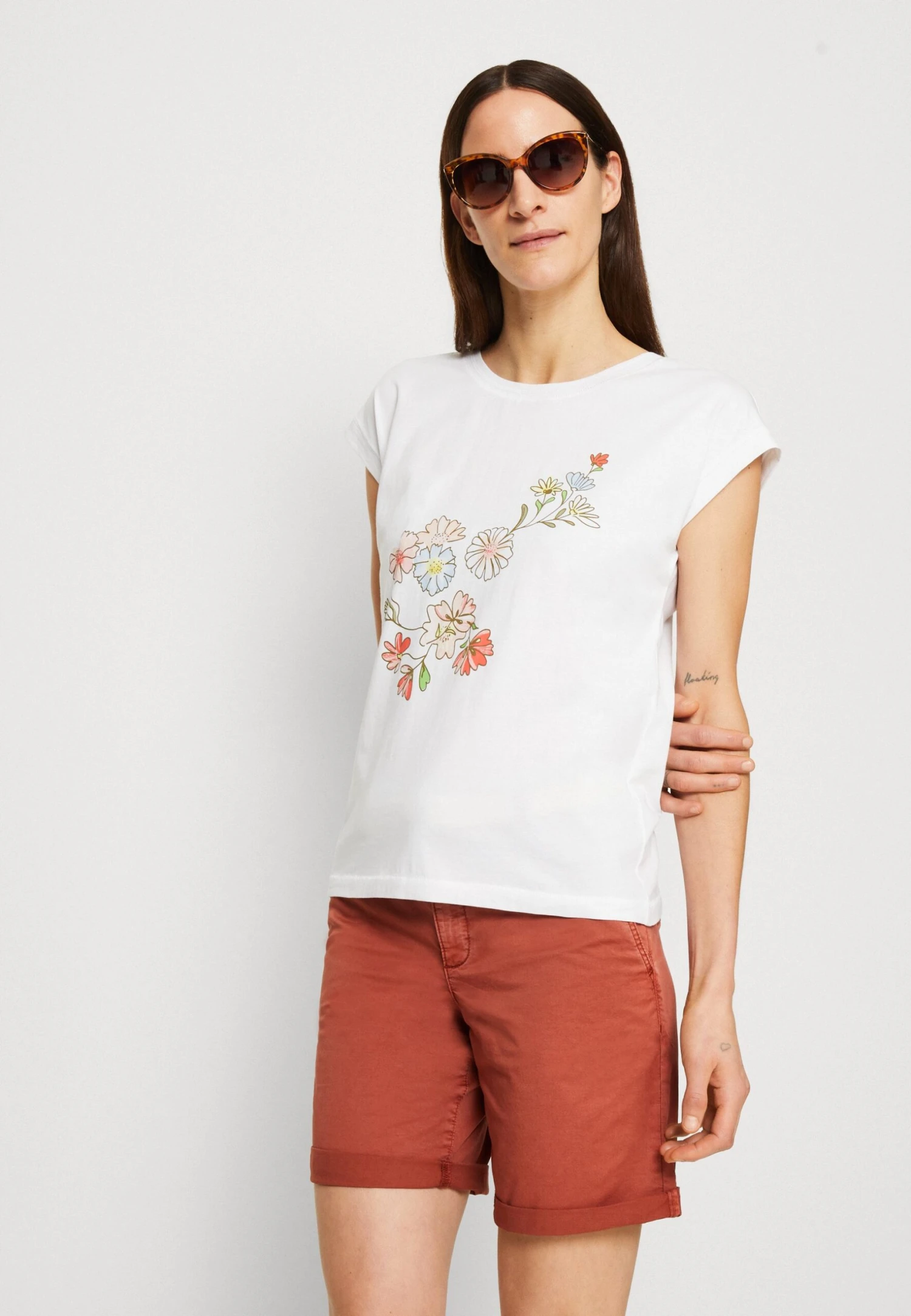 ESPRIT Stitch Detail - T-Shirt Print - White 4 ESPRIT Stitch Detail - T-Shirt Print - White - Afbeelding 4