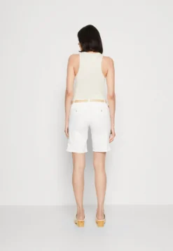 ESPRIT Chino - Shorts - White -Esprit f25cb17fc386445994af194468208cd6 scaled