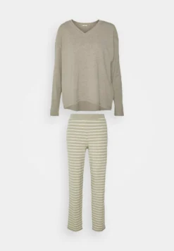 ESPRIT Y D Sus Mel Long Leg Long Sleeve - Pyjama - Light Khaki 10 ESPRIT Y D Sus Mel Long Leg Long Sleeve - Pyjama - Light Khaki -Esprit fc2970634e7f43cbbcd0ee3e70ae8d01 scaled