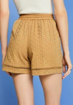 ESPRIT Shorts - Khaki Beige 17 ESPRIT Shorts - Khaki Beige -Esprit fe34e47e8f4e42469f0918269400fcdd